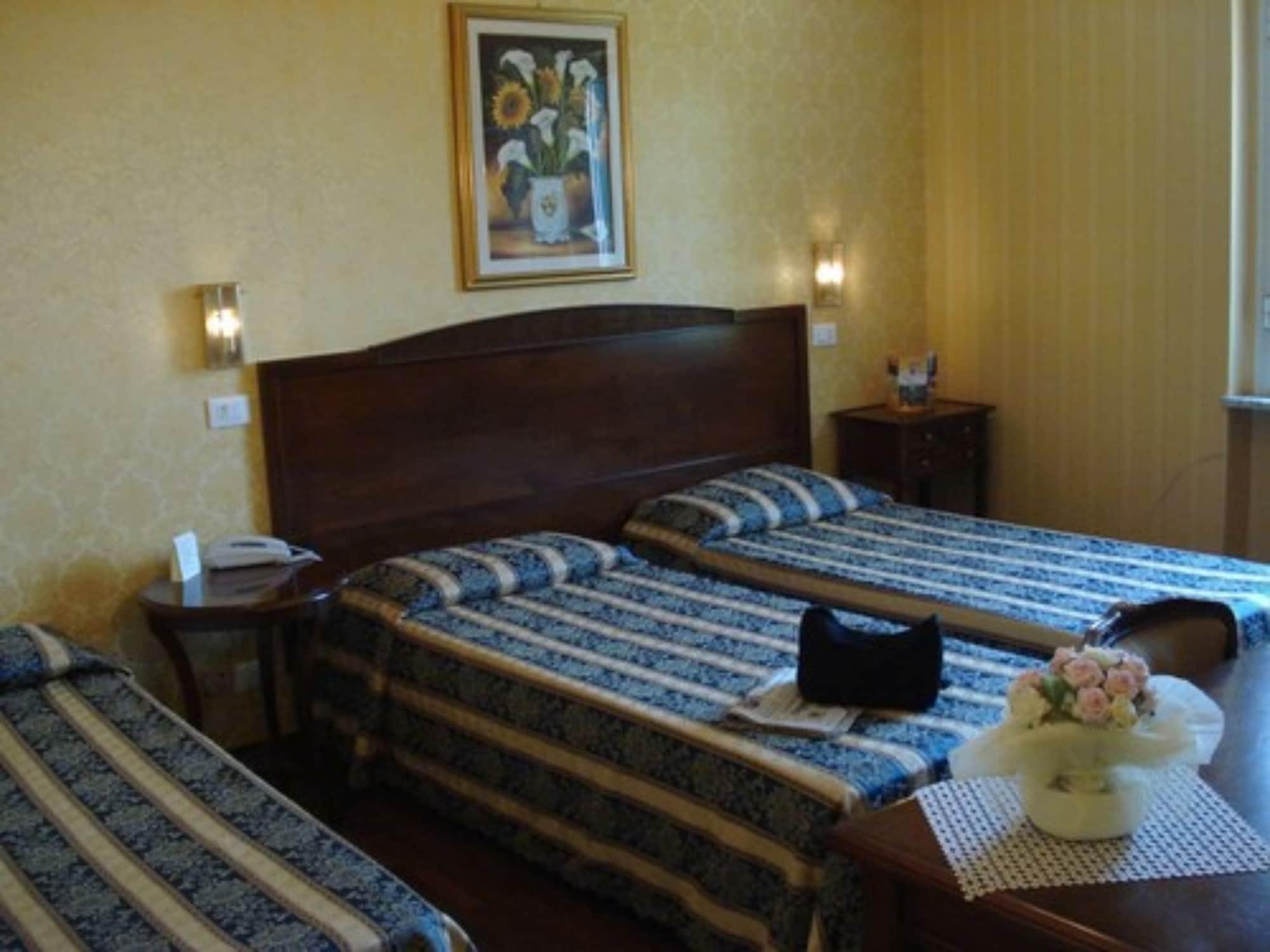 Hotel Villa Aricia Ariccia Exterior photo