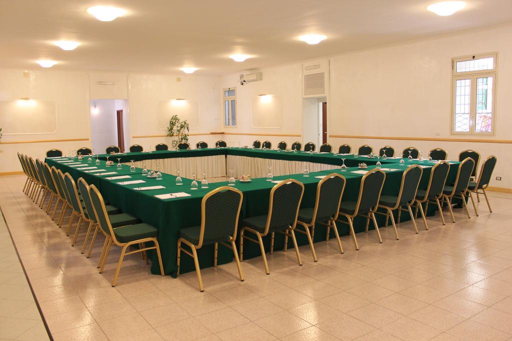 Hotel Villa Aricia Ariccia Exterior photo