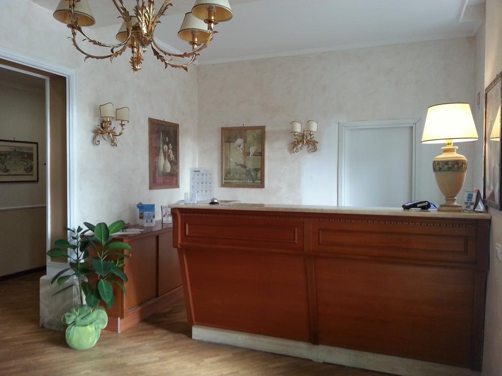 Hotel Villa Aricia Ariccia Exterior photo